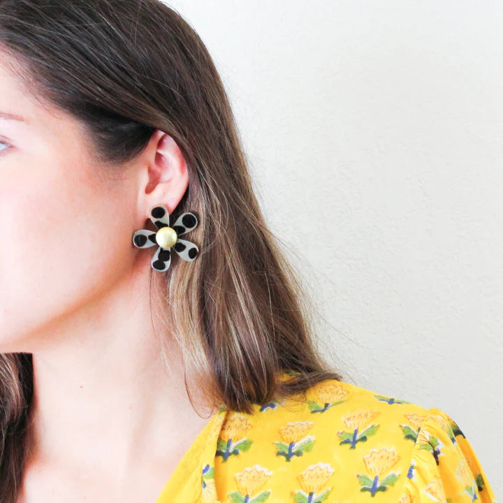 Tortoise flower outlet earrings