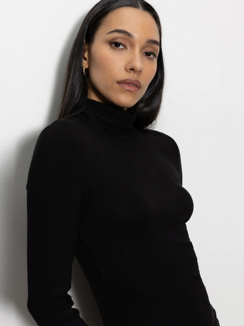 Essential Turtleneck Top | Black