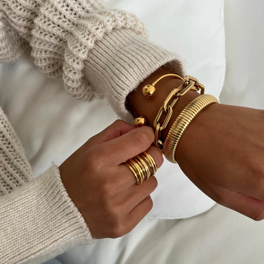 Sandra Coil Bangle Bracelet | Gold
