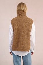 Open Sleeved Sweater Vest | Camel