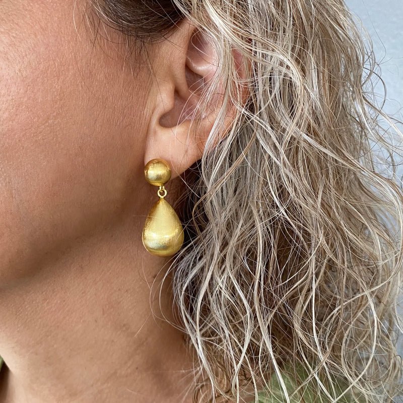 Fernanda Earrings | Golden Drop