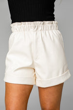 Peyton Shorts | Cream