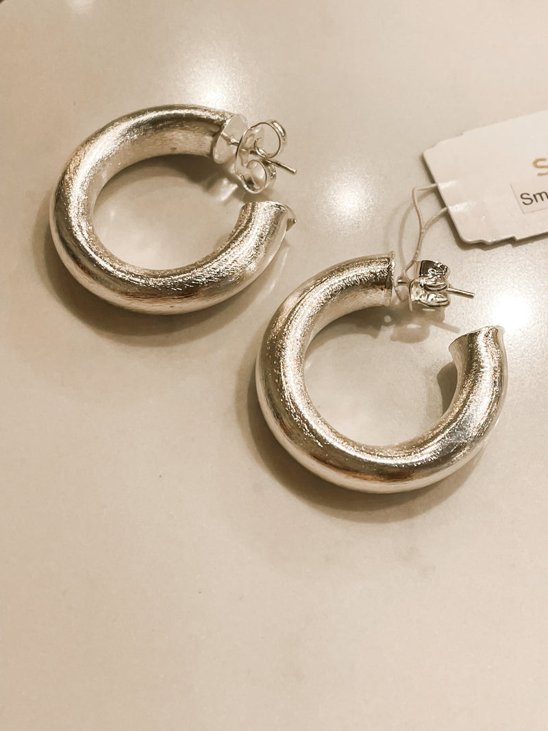 Small Chantal Hoop Earrings | Silver