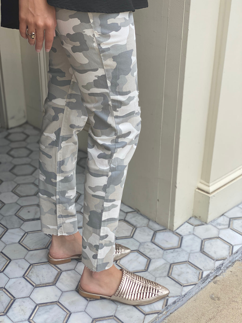 Distressed Jeans | Gray Camo